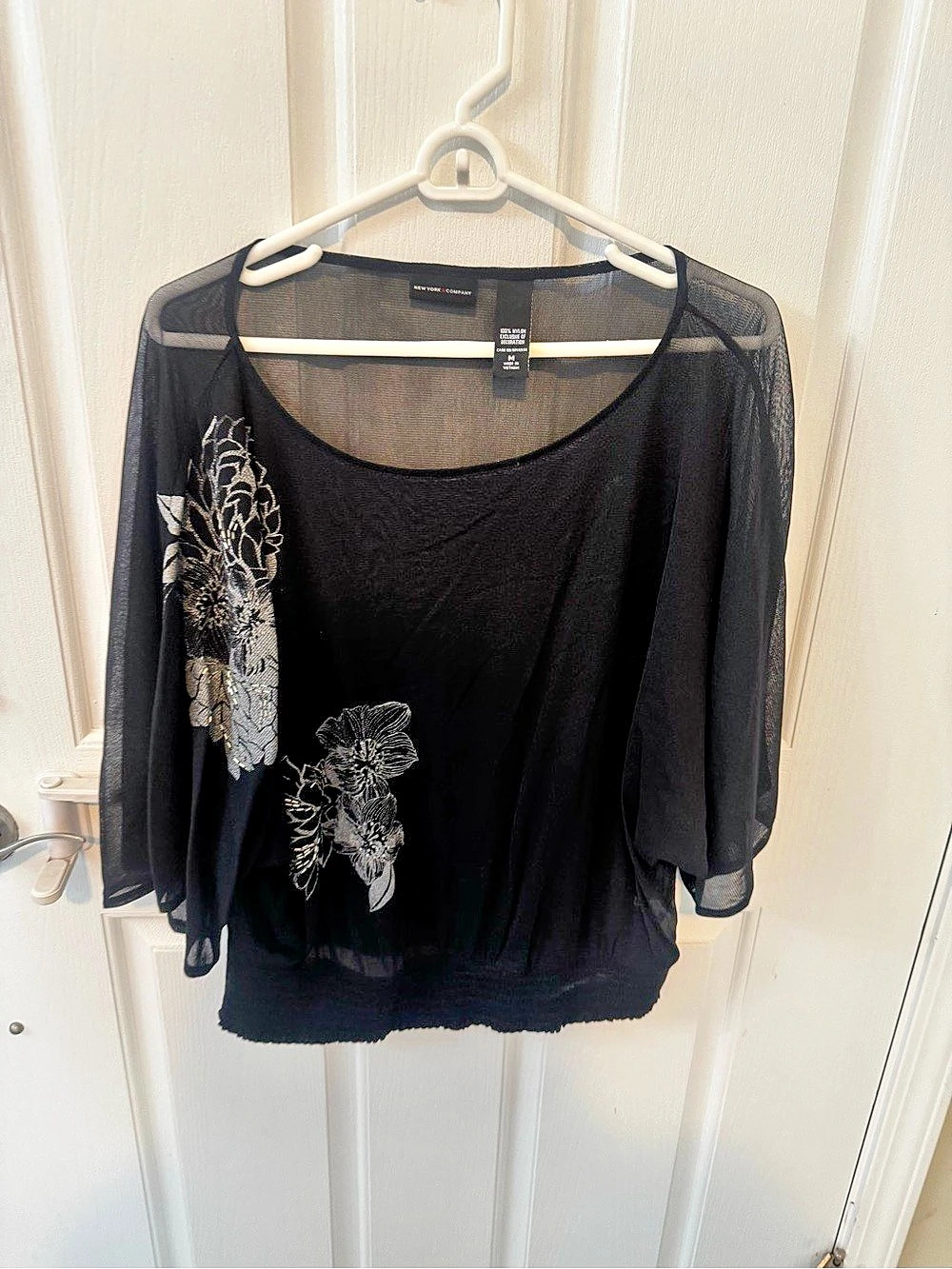 New York & Company Floral Blouse Black Size Medium